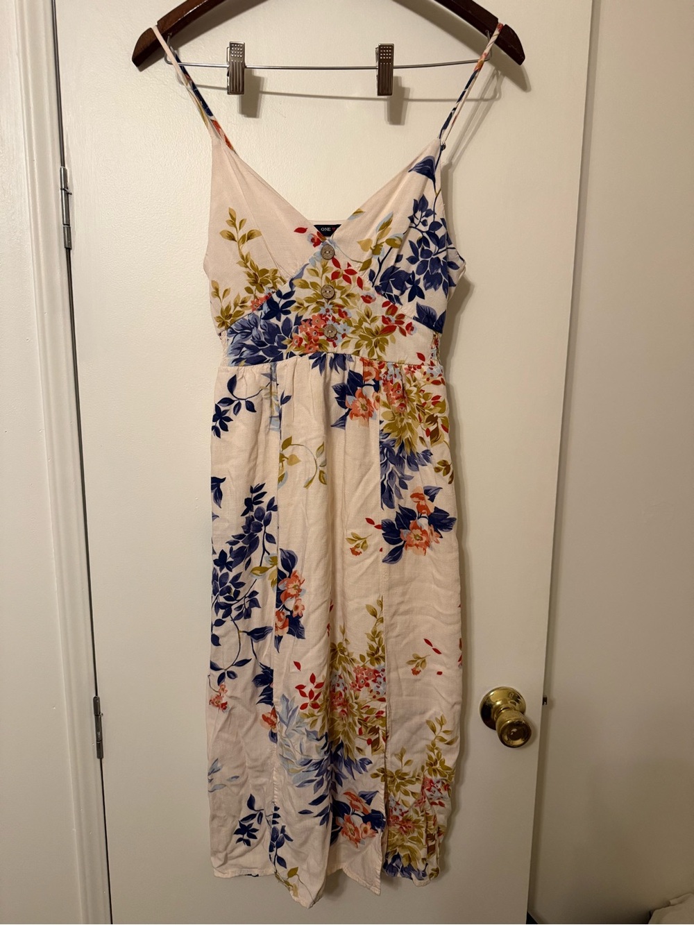 Floral V‑Neck Spaghetti Strap Dress in Cream and Blue